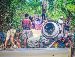 Kebut Pengecoran Jalan, Satgas TMMD Ke-128 Kodim 1801/Manokwari Kejar Target Pembangunan