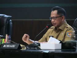 Mendagri Apresiasi Inflasi 2,42 Persen, Minta Pemda Waspadai Dampak Geopolitik Global