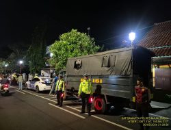 Jamin Kenyamanan Akhir Pekan, Personel Gabungan Polres Majalengka Gelar Patroli KRYD di Alun-Alun dan Bundaran Munjul