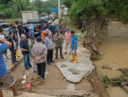 Bupati Eka Putra Pastikan Pendataan Dampak Bencana Tanah Datar Dilakukan Menyeluruh