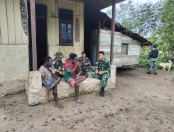 Satgas Yonif 123/Rajawali Pererat Silaturahmi dengan Warga Melalui Komsos di Kampung Wonggi
