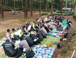 Kapolsek Cikijing Gelar Makan Bersama Saat Kunjungan Kapolres Majalengka ke Objek Wisata Kanaga Hill