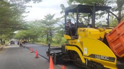 Respons Keluhan Warga, Bupati Majalengka Pastikan Perbaikan Jalan Rusak Dilakukan Bertahap