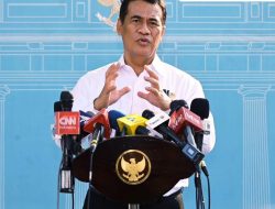 Hadapi Potensi Dampak Fenomena Iklim El Nino Godzilla terhadap Sektor Pangan Nasional, Presiden Prabowo Memanggil Menteri Pertanian di Istana Merdeka.