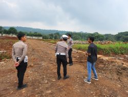 Anggota Satlantas Polres Majalengka Laksanakan Pengecekan Lahan Jagung di Kelurahan Tarikolot