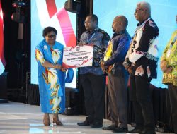 Wamendagri Ribka Haluk Apresiasi Pemda Berprestasi di Papua, Dorong Peningkatan Tata Kelola Pemerintahan