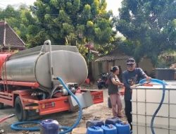 Hadapi Musim Kemarau, BPBD Bojonegoro Intensif Distribusikan Air Bersih