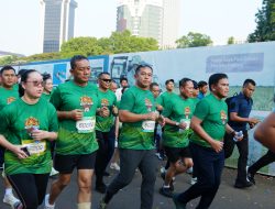 Meriahkan HUT ke-65 Kostrad, Kasad Lari Bersama 10 Ribu Peserta