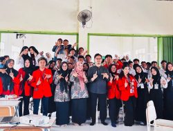 Mahasiswa UNTAG Surabaya Edukasi Literasi Digital dan Pencegahan Cyberbullying di SMK Miftahul Ulum Melirang